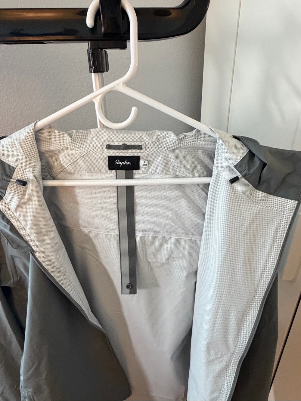Rapha Men’s Commute Gray Jacket - Picture 6 of 11
